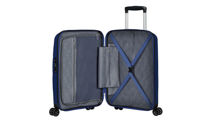 Organisation intérieure avec poche tablier zippée supplémentaire