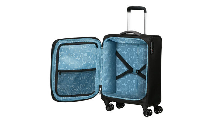 Voll ausgestatteter Innenraum: