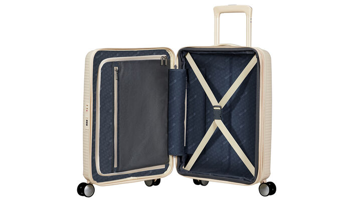 Organisation intérieure avec une poche  zippée supplémentaire