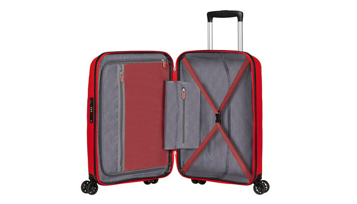 Organisation intérieure avec poche tablier zippée supplémentaire